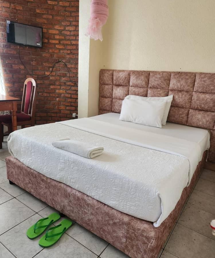 Heartland Hotel Кигали Экстерьер фото