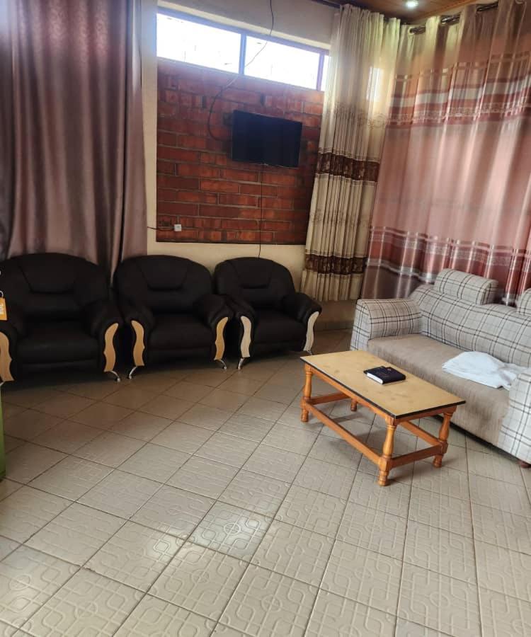 Heartland Hotel Кигали Экстерьер фото